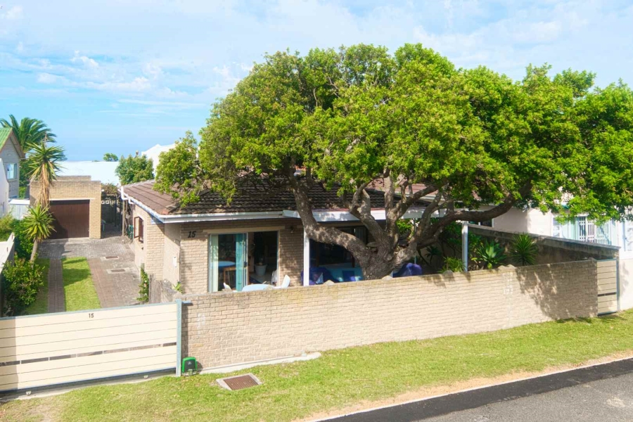 3 Bedroom Property for Sale in Voelklip Western Cape